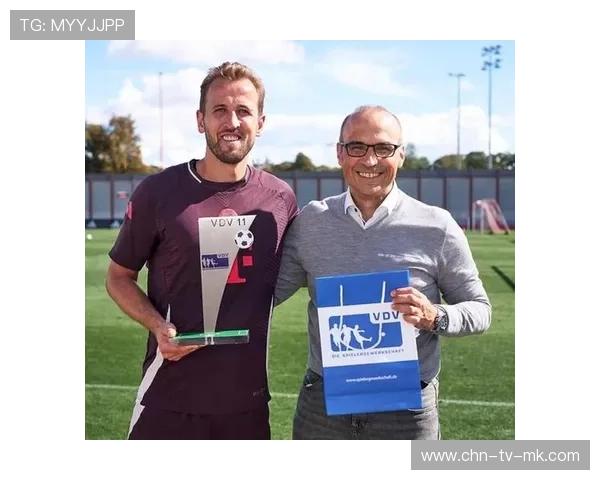 凯恩在德甲赛场接穆西亚拉助攻完成梅开二度